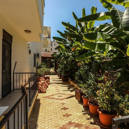 Sari Konak Apart Otel Erdemli Екстериор снимка